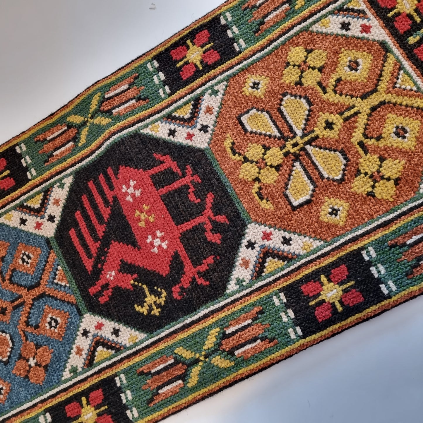 Vintage Swedish Folk Wall Tapestry – Handwoven Rölakan Style Wool Textile showcasing authentic vintage Scandinavian charm. Timeless Charm.