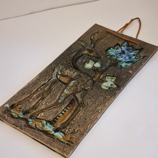 Tilgmans Keramik Stoneware Wall Plaque – Deer Sgraffito, Sweden 1960s, authentic vintage mid-century charm.