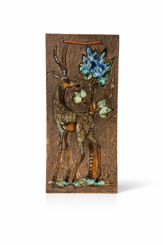 Tilgmans Keramik Stoneware Wall Plaque – Deer Sgraffito, Sweden 1960s, vintage Scandinavian decor, timeless charm
