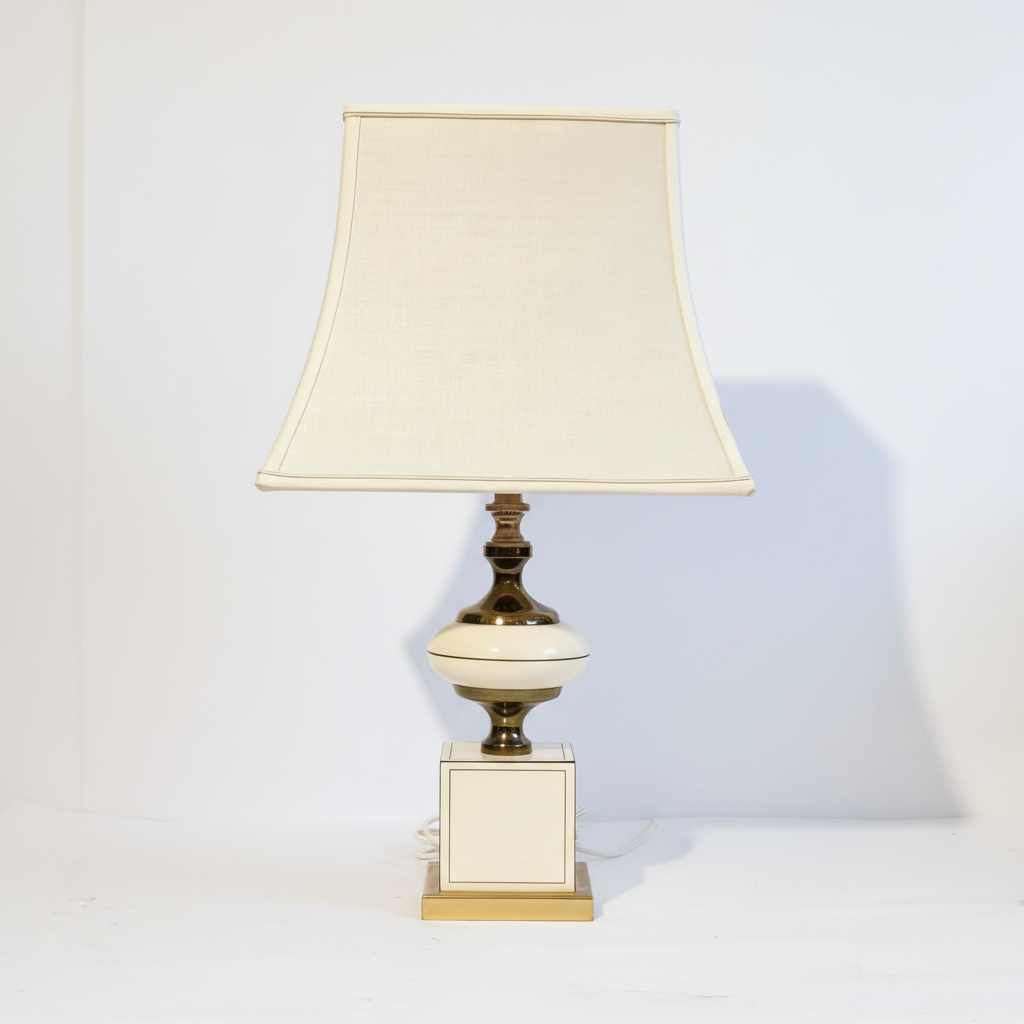 Vintage Le Dauphin ‘Jutland’ Table Lamp – Hollywood Regency with Original Shade, authentic vintage, timeless charm.