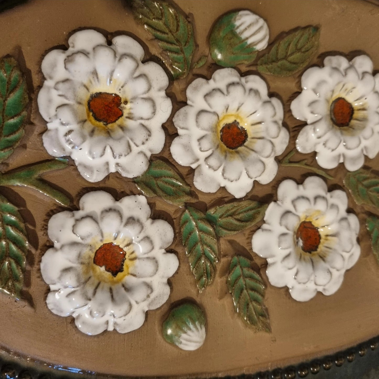 Vintage JIE Gantofta Ceramic Wall Plaque - Aimo Nietosvuori Design featuring white flowers with green leaves on a brown background