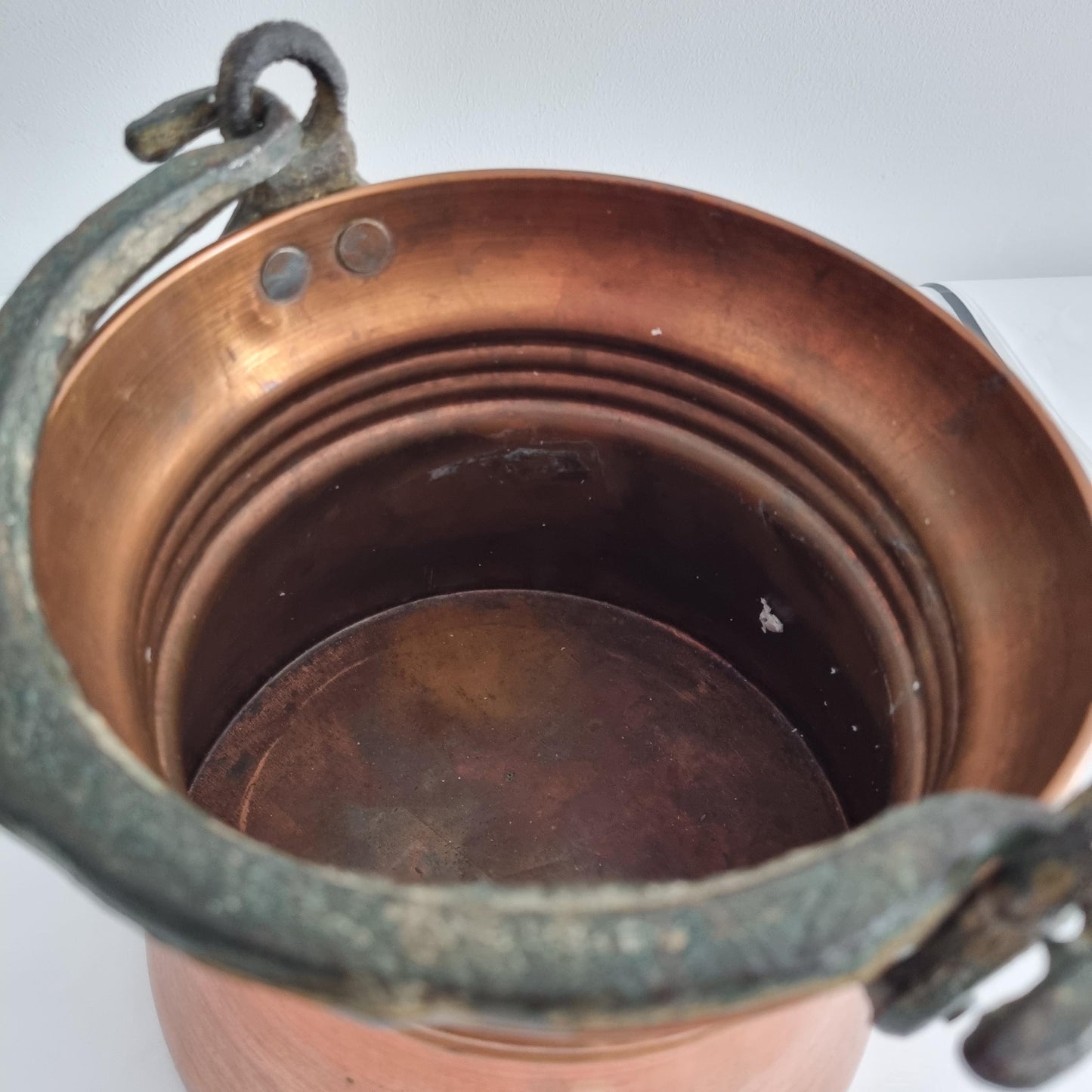 Antique Copper Bucket: Rustic Farmhouse Cauldron with Iron Handle