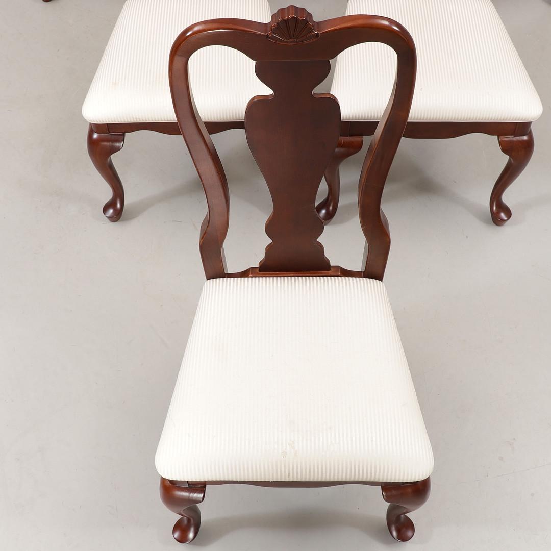 Vintage Mahogany Queen Anne Dining Set Extendable Table, 6 Chairs with carved backs and white padded seats