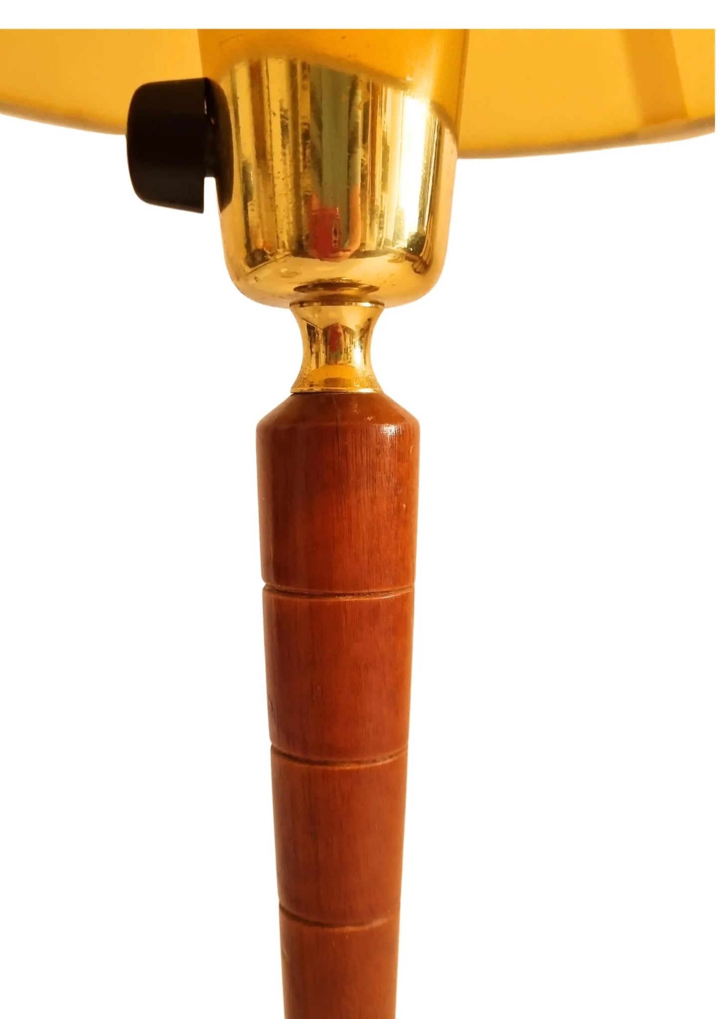Close-up of the Vintage Teak and Brass Table Lamp with Cream Lampshade – Elegant Mid-Century Lighting, timeless charm.