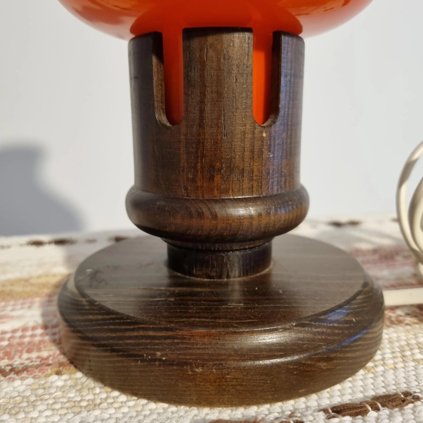 Vintage Erik Höglund Table Lamp – Orange Cased Glass & Pine, Marksöjd Boda, Sweden c. 1970 wooden base detail