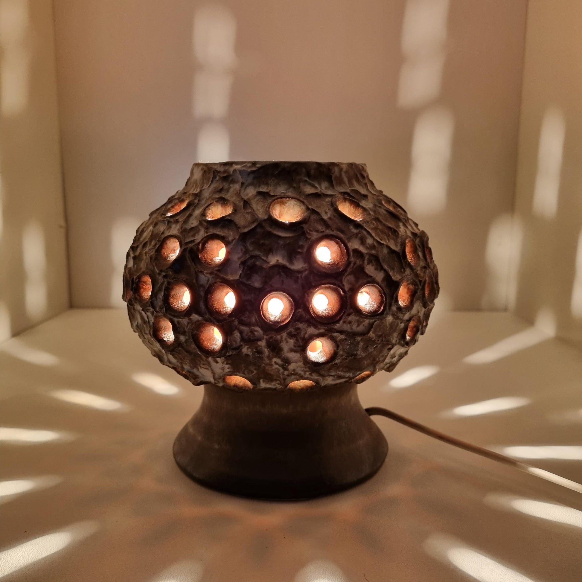 Vintage Ceramic Table Lamp – Bruno Karlsson for EGO Stengods Atelje, 1970s Scandinavian Pottery, timeless charm.