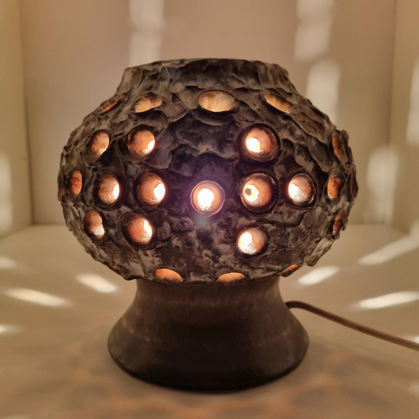 Vintage Ceramic Table Lamp – Bruno Karlsson for EGO Stengods Atelje, 1970s Scandinavian Pottery, authentic vintage charm.