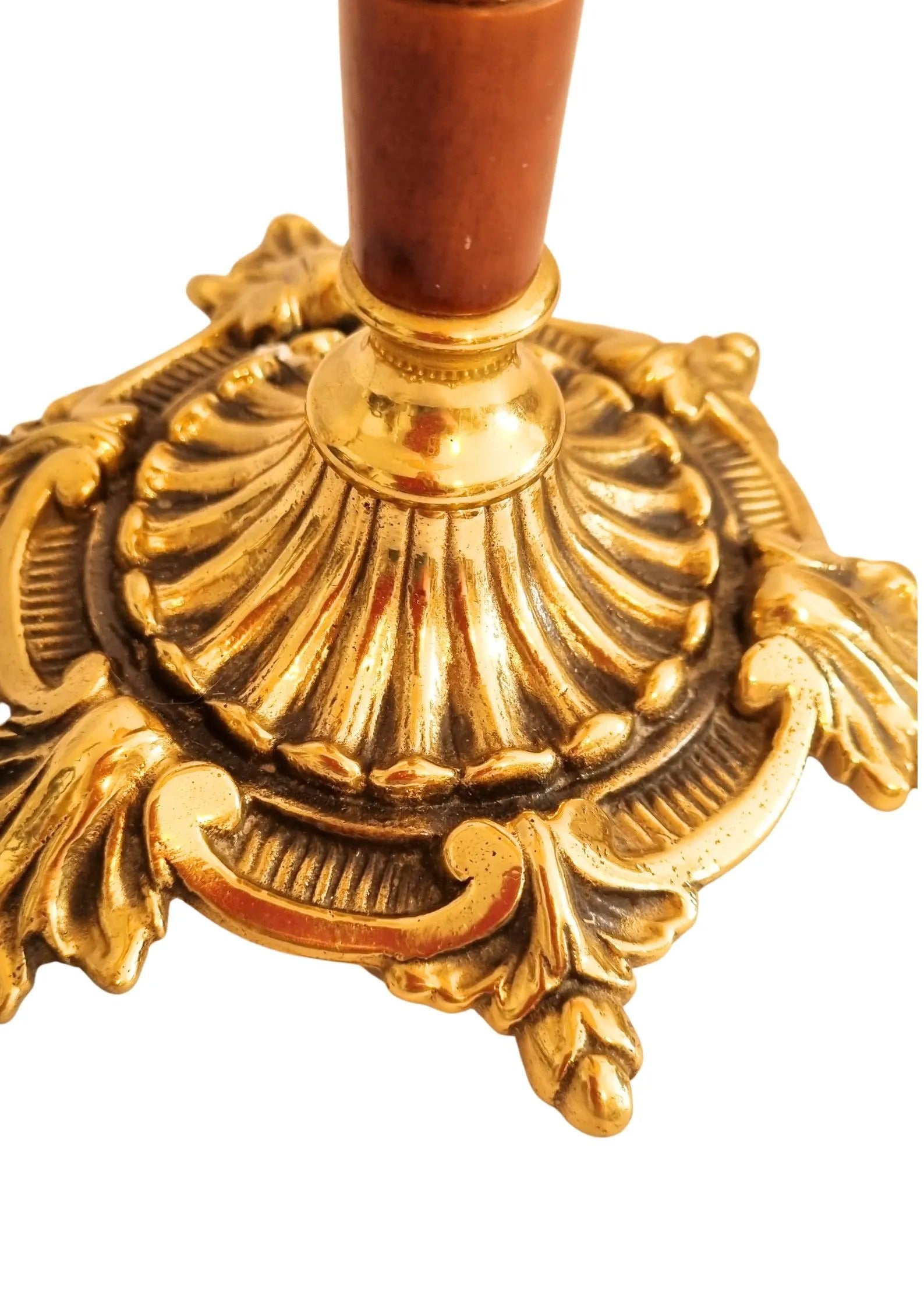 Close-up of ornate brass base detail on Vintage Teak and Brass Table Lamp with Cream Lampshade – Elegant Mid-Century Lighting, timeless charm.