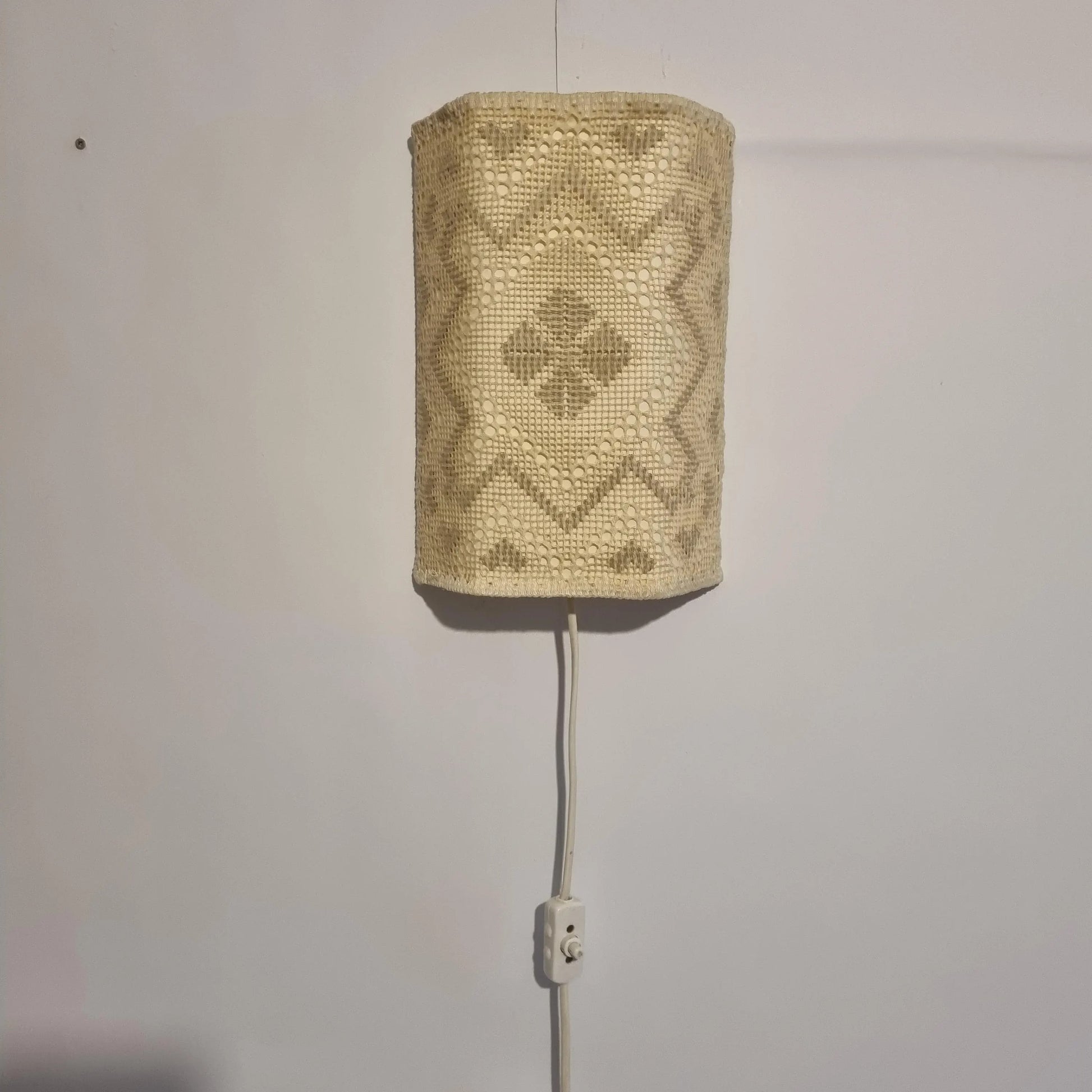 Vintage Swedish Crochet Wall Sconce – Mid-Century Boho Plug-In Lamp showcasing authentic vintage timeless charm in Scandinavian style.