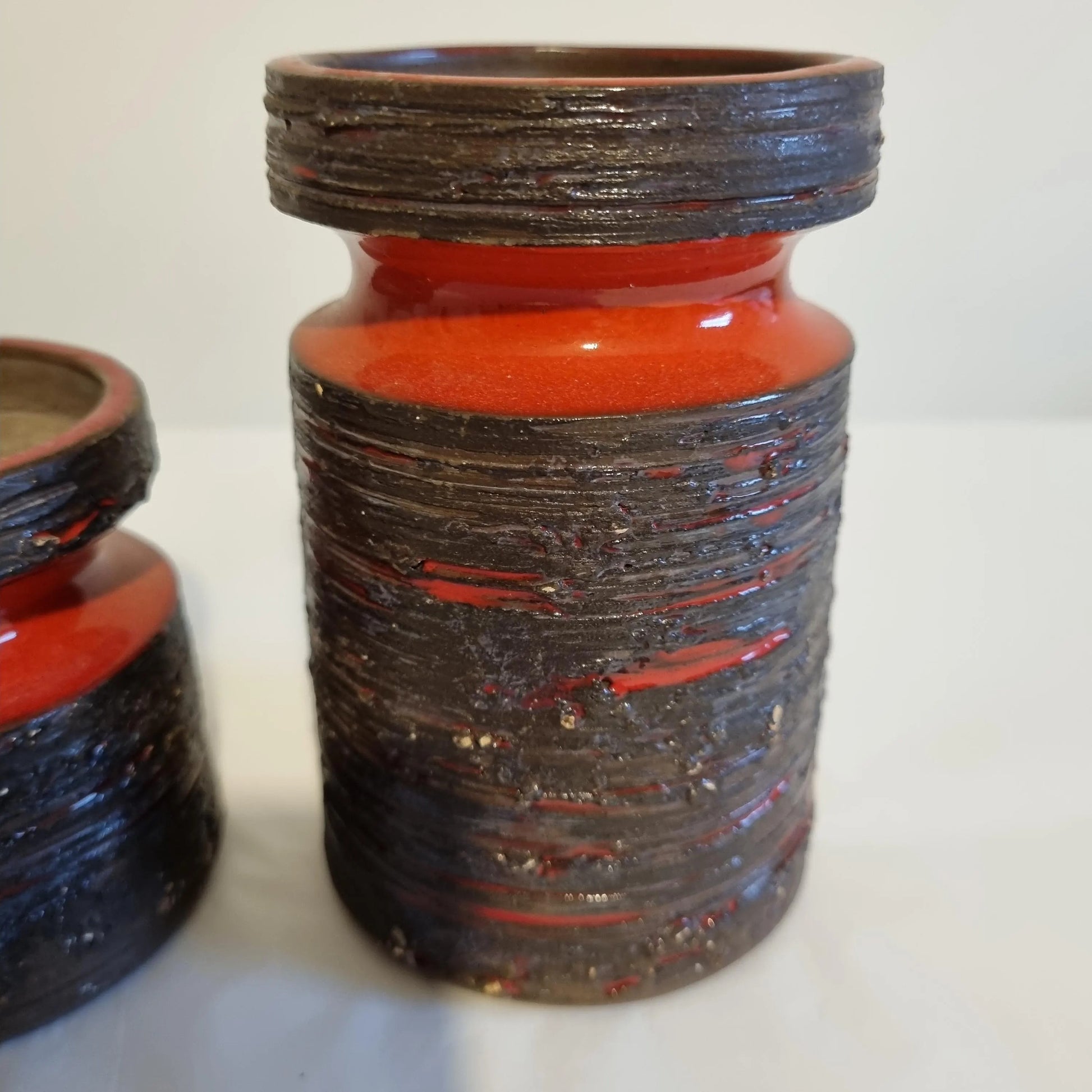 Scandinavian Ceramic Vase Set – Rustic Stoneware, Japandi Style with textured black exterior and vibrant red interior