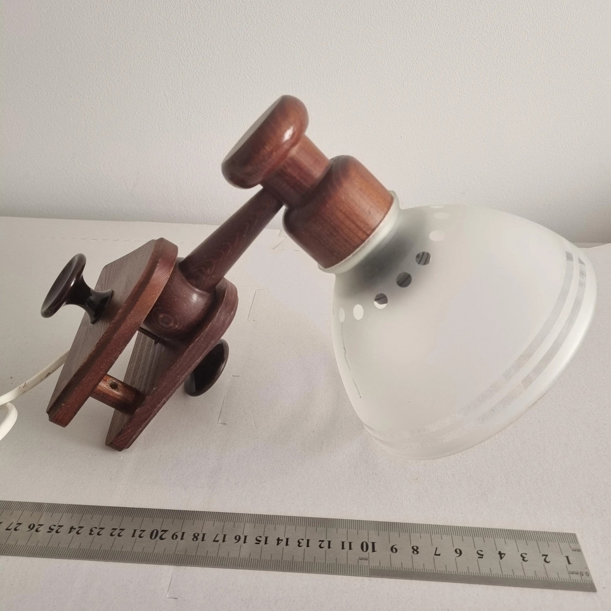 Scandinavian Wooden Wall Lamp – Vintage 1960s-70s Rotating Arm with Frosted Glass Shade, authentic vintage charm.