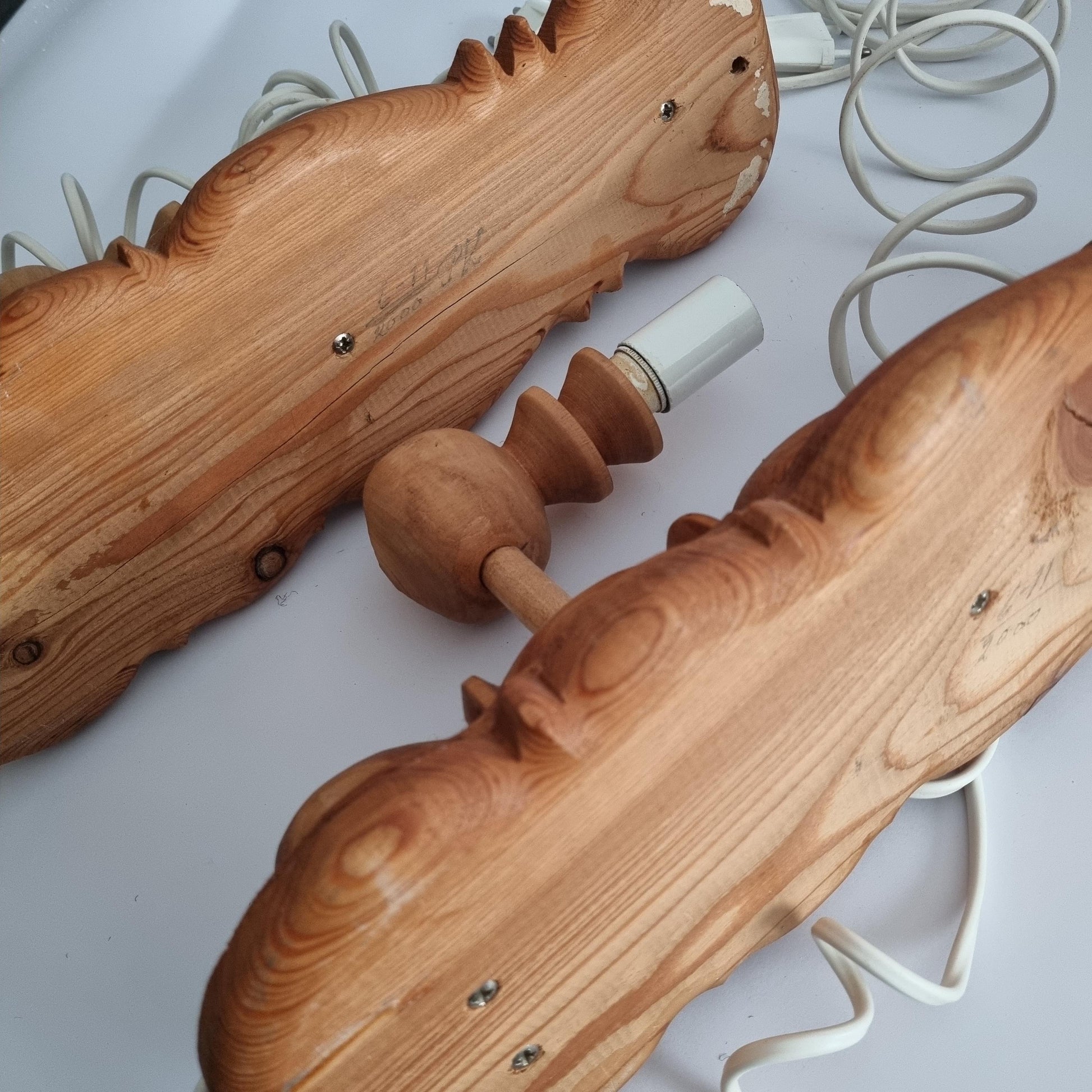 Vintage Pine Wood Wall Sconces – Scandinavian Retro Lamp Pair, 1970s, authentic vintage with timeless charm.