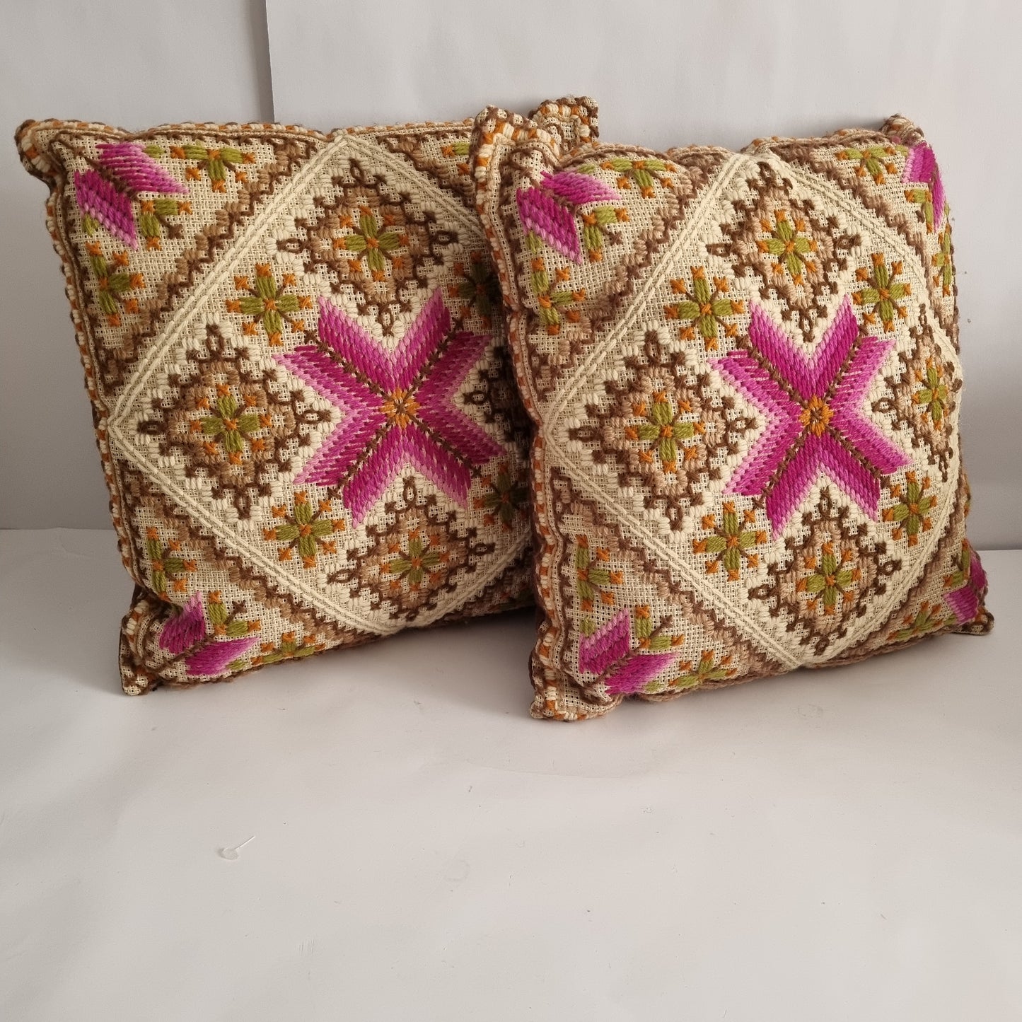 Vintage Needlepoint Cushion Pair – Scandinavian Cross-Stitch, 33×33 cm with authentic vintage charm and timeless appeal.